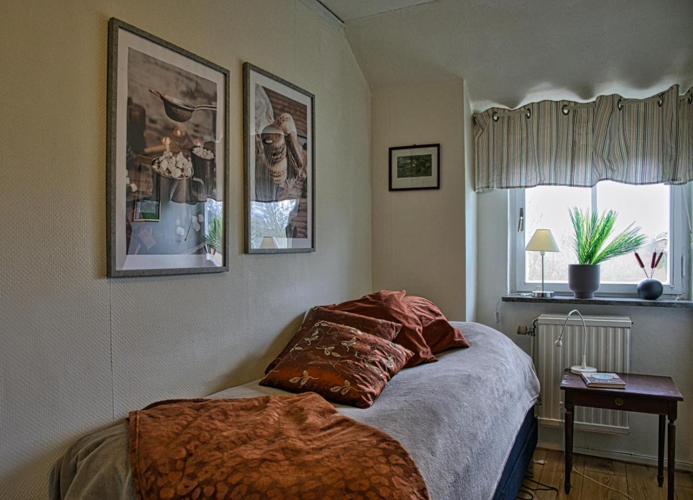 Bed And Books Pa Oesterlens Gaesthaerbaerge Glemminge Dış mekan fotoğraf